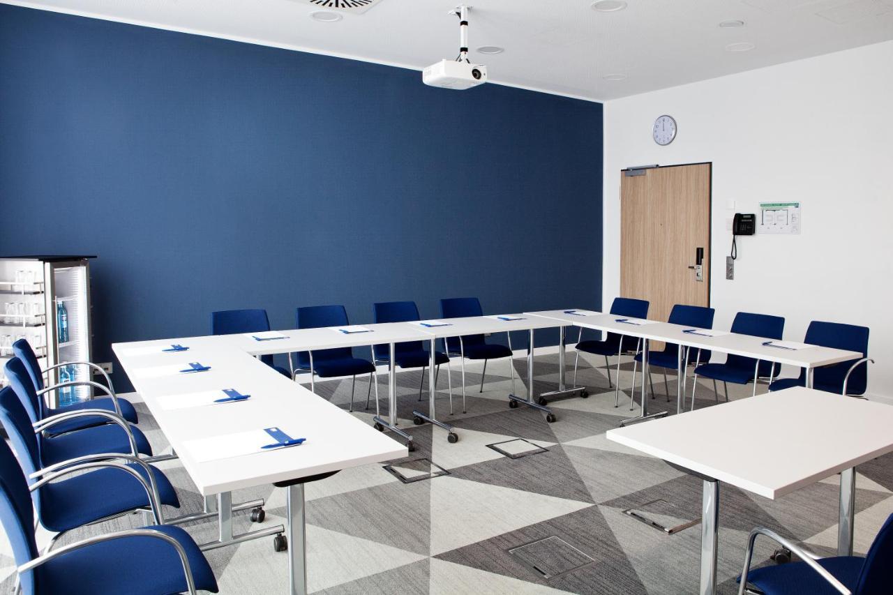 Holiday Inn Express Fuerth By Ihg ภายนอก รูปภาพ