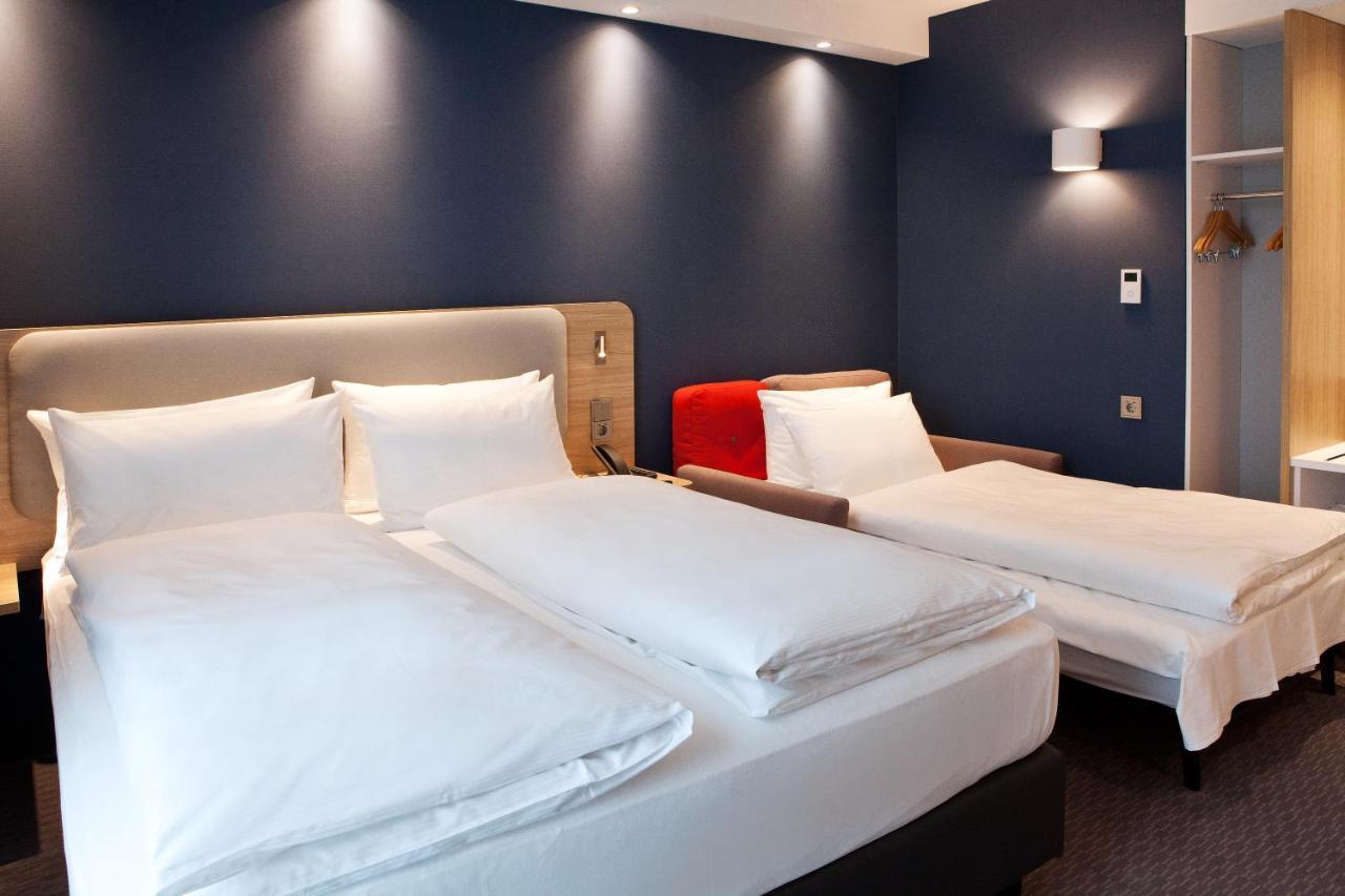 Holiday Inn Express Fuerth By Ihg ภายนอก รูปภาพ