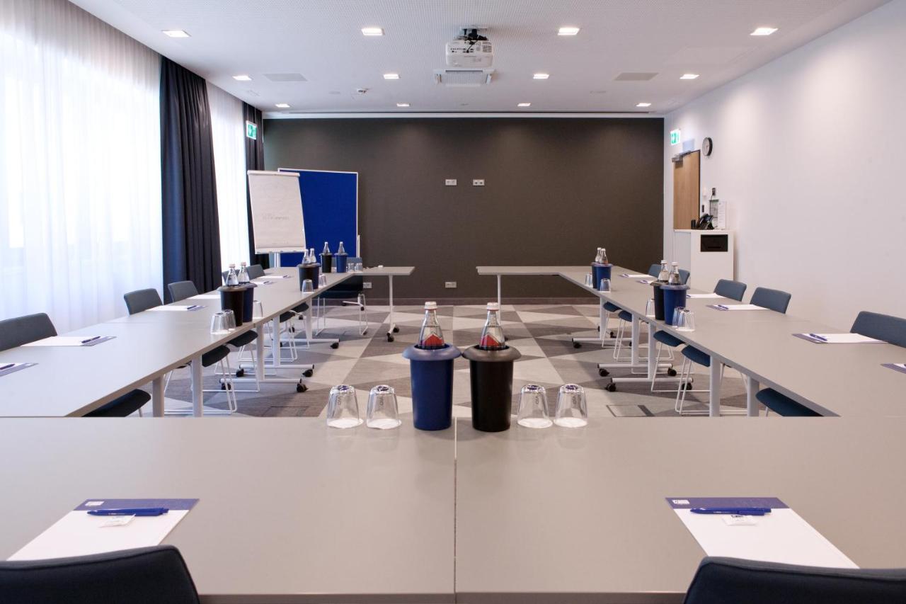 Holiday Inn Express Fuerth By Ihg ภายนอก รูปภาพ