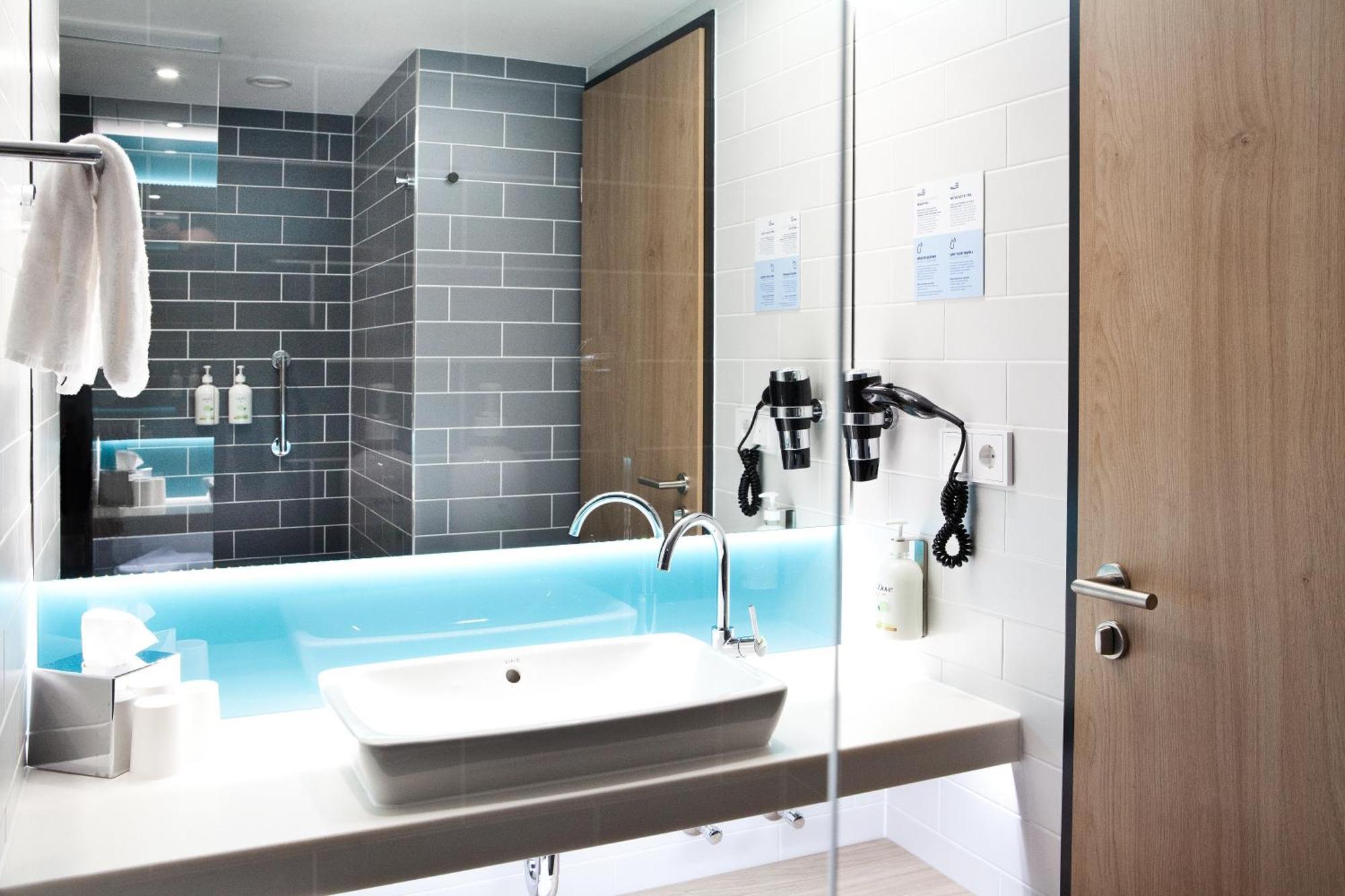 Holiday Inn Express Fuerth By Ihg ภายนอก รูปภาพ